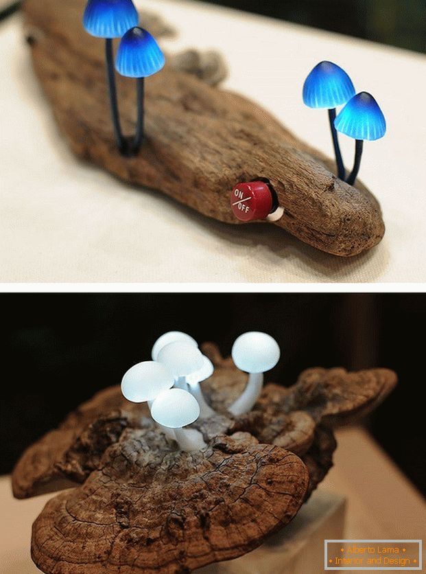 Lámpara LED en forma de champiñones en una pieza de madera