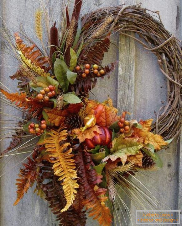 Coronas de otoño de material natural - una selección de fotos