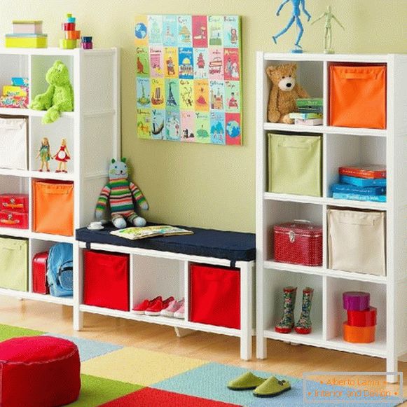 Cómodo mobiliario para una habitación para niños