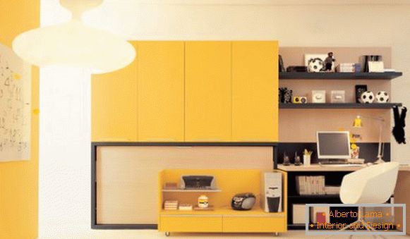 Oficina en color amarillo
