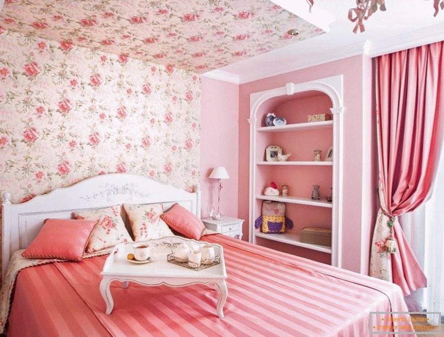 Dormitorio en color rosa
