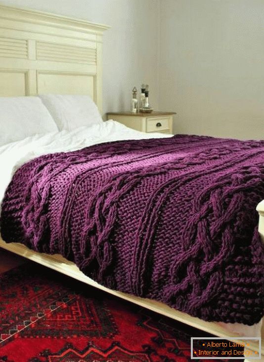 Cubierta de cama hecha punto