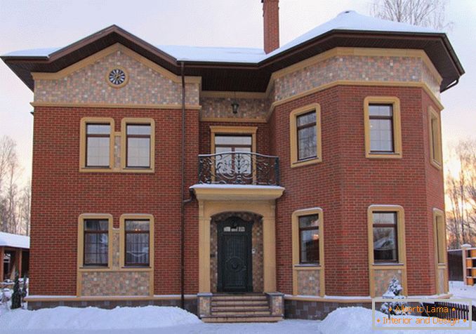 Diseño decorativo de la fachada de la casa кирпичом фото