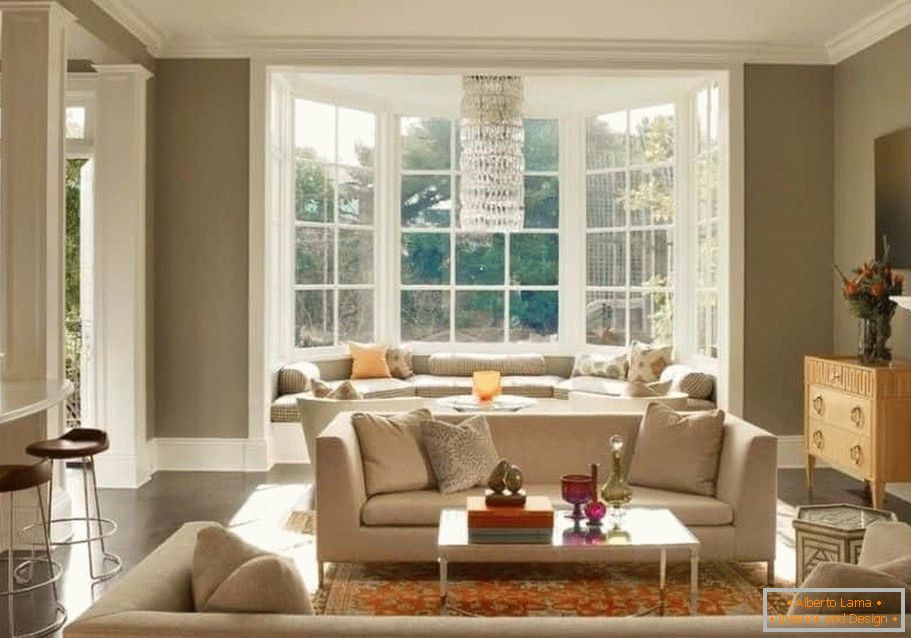 Diseño moderno de la ventana salediza y la sala de estar
