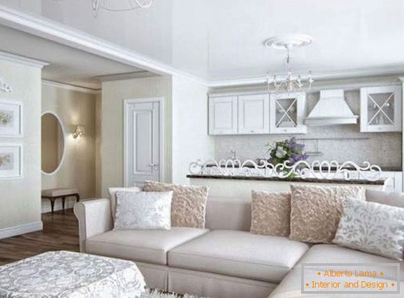 Diseño clásico de la sala de estar en una casa privada en color blanco