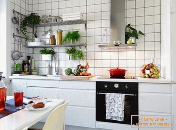 Diseño de interiores de una pequeña cocina - вариант 1
