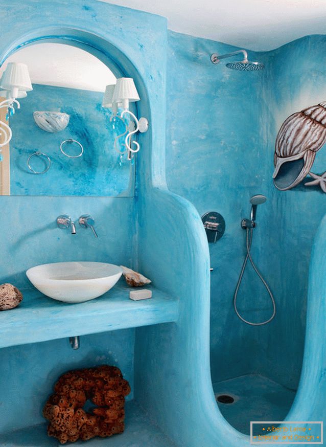 Excelente diseño interior de una pequeña bañera