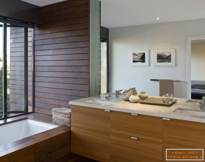 decoration-ideas-interior-adorable-ideas-in-decorating-diseño interior de baño-with-cherry-wood-bath-vanity-and-under-mount-sink-with-chrome-faucet-also-rectangular-soaking-bathtub-in-parquet-floori