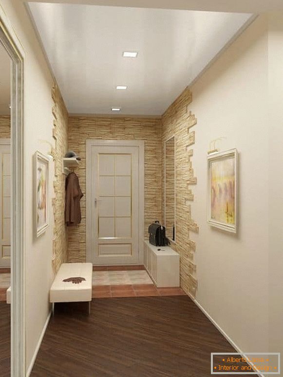 diseño de un pasillo estrecho en una casa panel