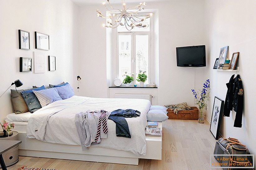 Dormitorio pequeño en color blanco