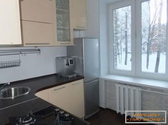 Diseño de pequeños apartamentos Khrushchev - una pequeña cocina de 5 metros cuadrados