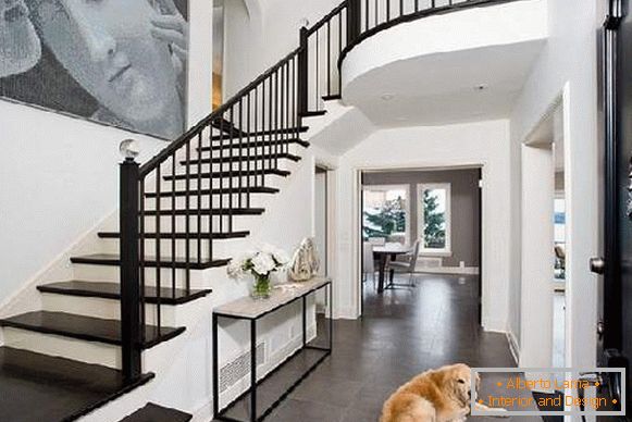 pasillo en la casa con un diseño de escalera de la foto, foto 36