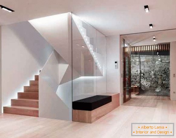 diseño de pasillo en una casa privada con escalera, foto 19