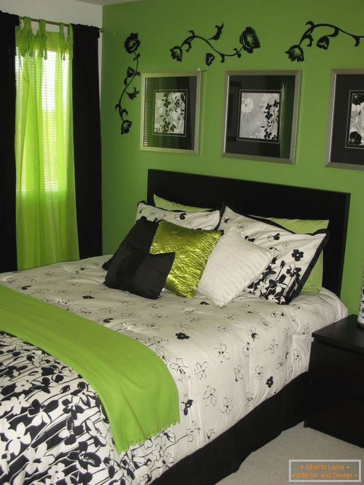 La combinación de verde y negro en el interior del dormitorio