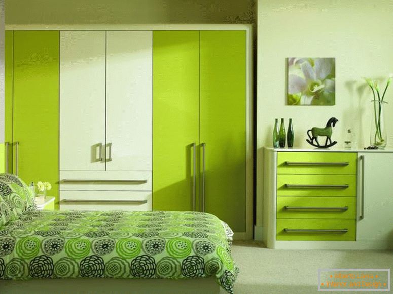 Dormitorio interior color verde claro