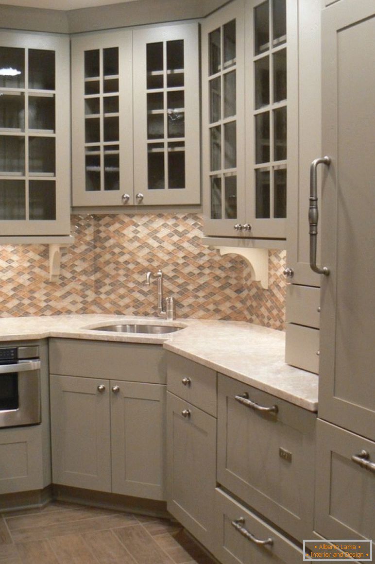 Contemporáneo-gris-cocina-almacenamiento-gabinetes-más-encantadora-esquina-fregadero-diseño-con-mosaico-backsplash-tile