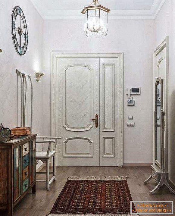 pequeño pasillo estrecho en la foto de diseño de Jrushchov, foto 12