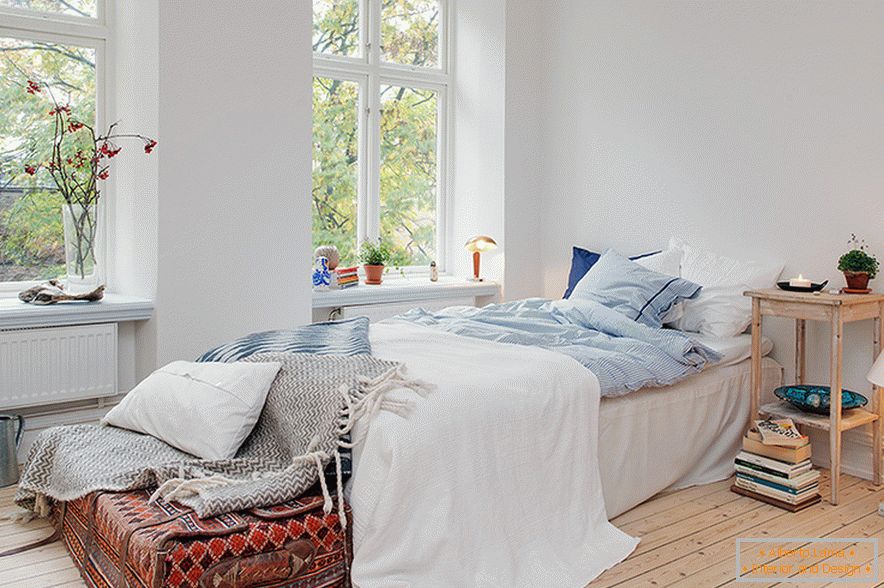 Una cama en un apartamento de una habitación en Gotemburgo