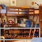 Muebles infantiles multifuncionales con una cama de dos pisos