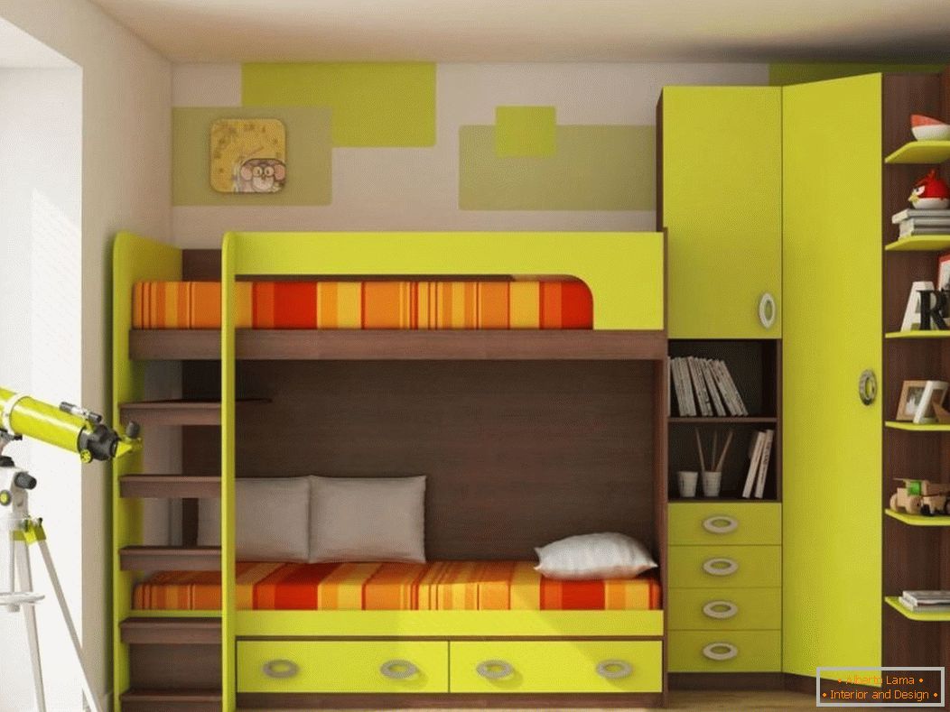 Tonos de verde y naranja en el interior del cuarto de niños