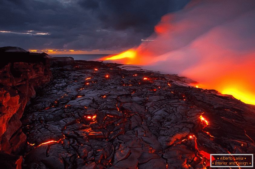 Una foto empinada de una lava congelada