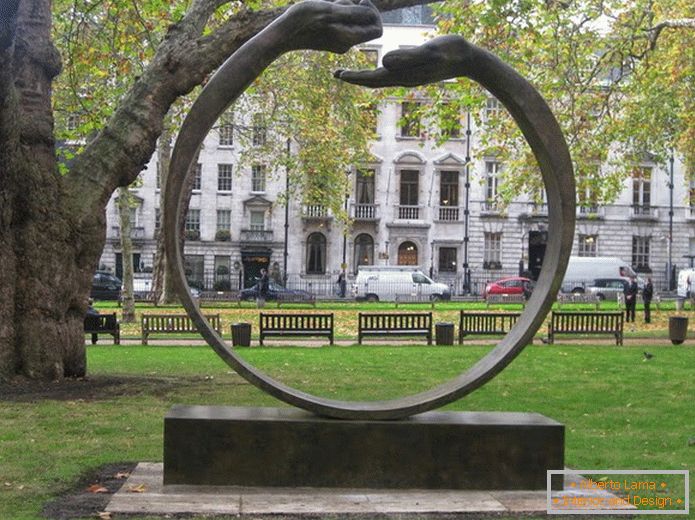 Escultura en un parque de Londres