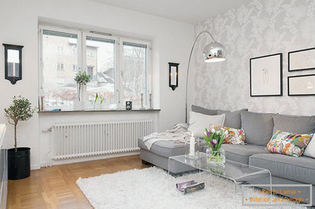 Sala de estar de un pequeño apartamento en Goteborg