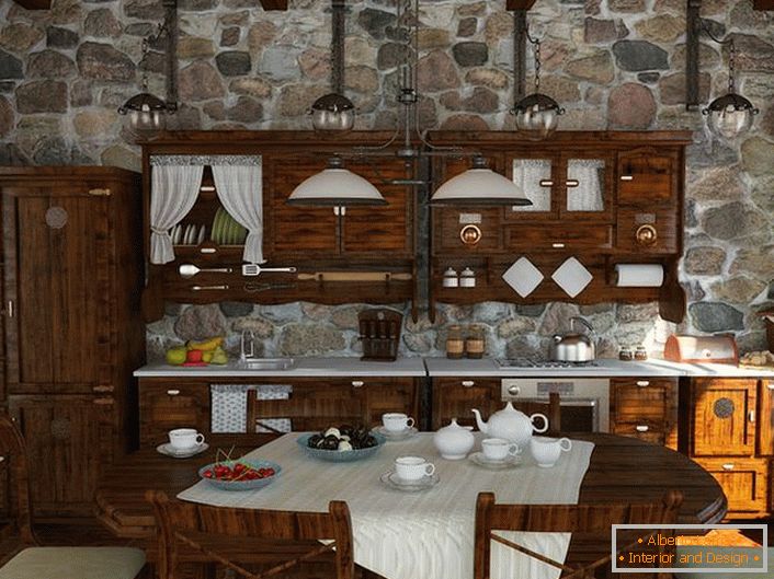 Para decorar la cocina del país se eligió un conjunto de madera de color wengué.