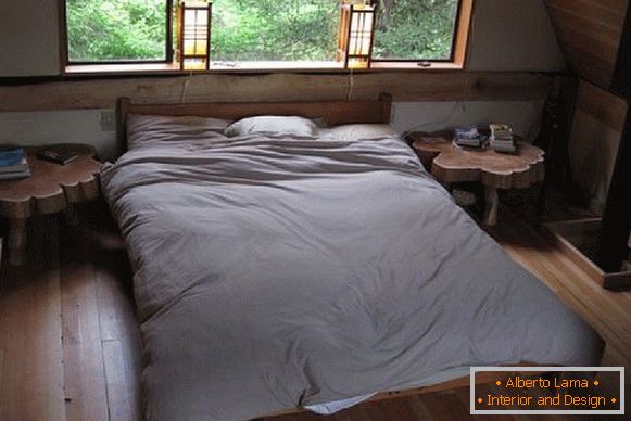 Dormitorio de una cabaña de bosque pequeño en Japón