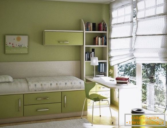 ejemplo del uso de muebles en el interior de un pequeño dormitorio infantil