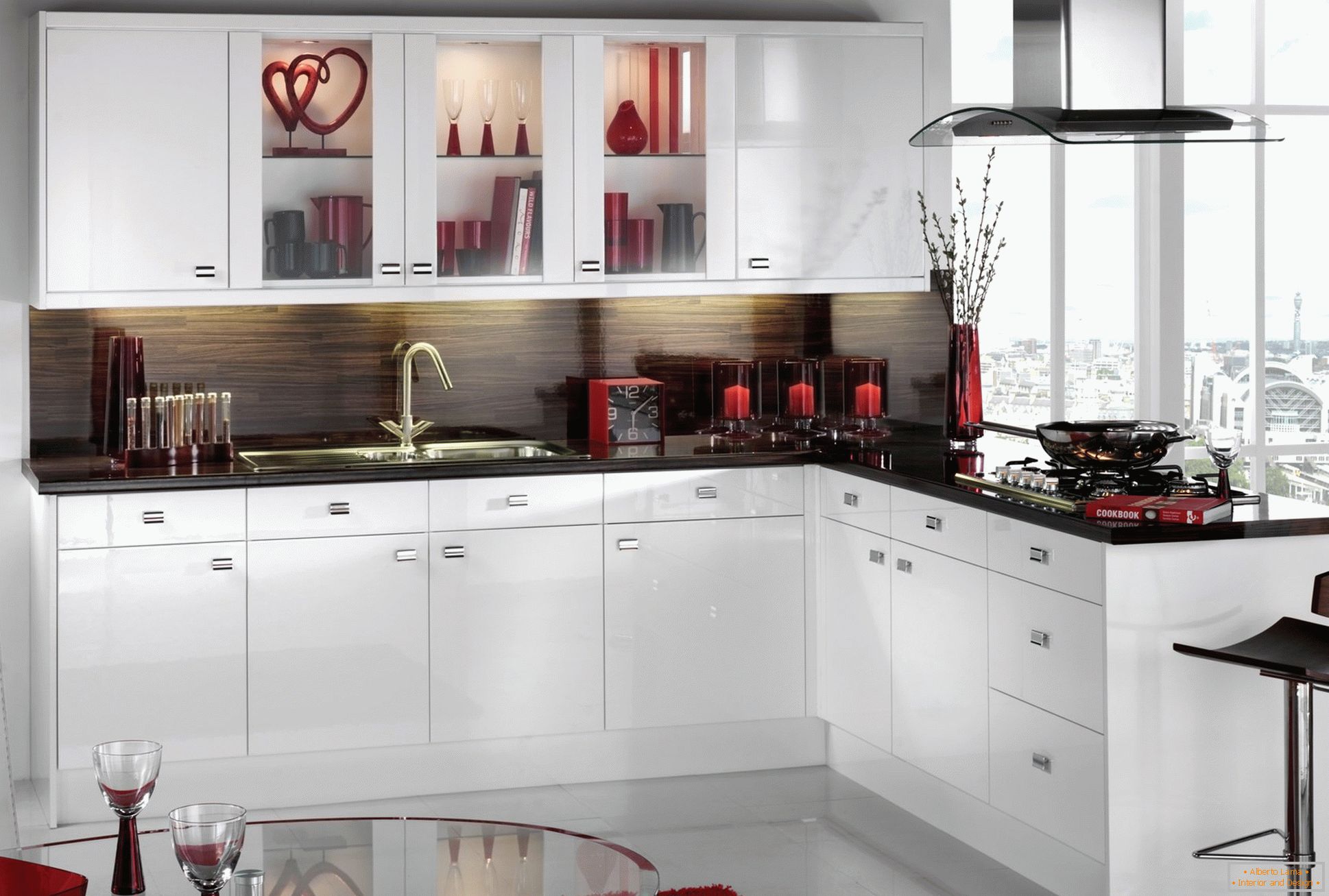 Negro y rojo en el diseño de la cocina blanca