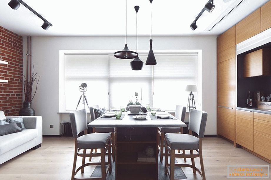 Comedor en un apartamento de planta abierta