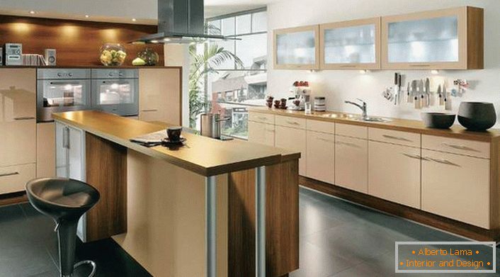 Los muebles de cocina modulares le permiten organizar armoniosamente una habitación de diferentes tamaños.