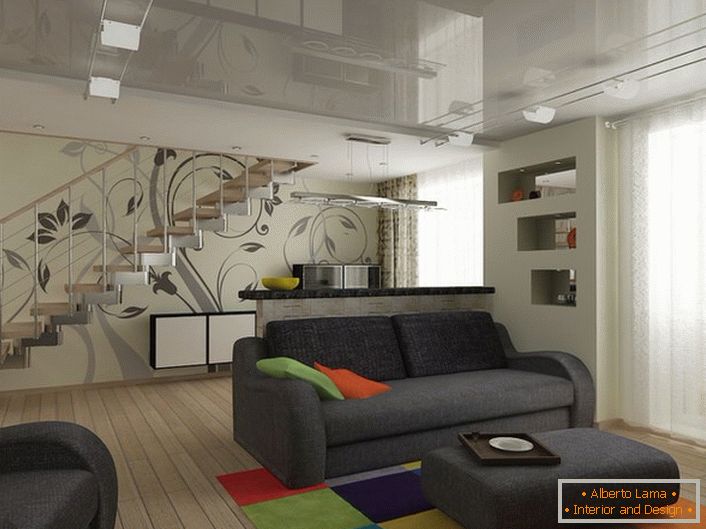 Escalera de metal: una excelente opción para el diseño de un apartamento de dos niveles en cualquier estilo.