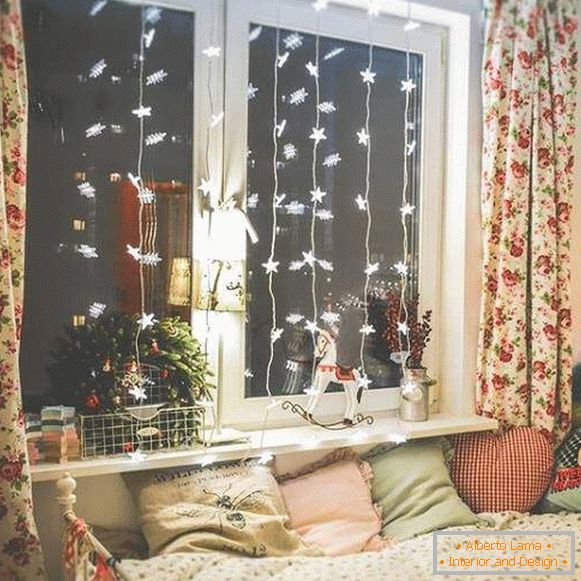 Decoración de ventana para el Año Nuevo con luces LED