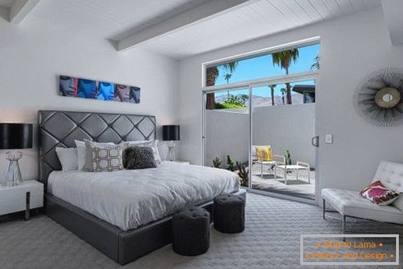 gris claro alfombra en el dormitorio