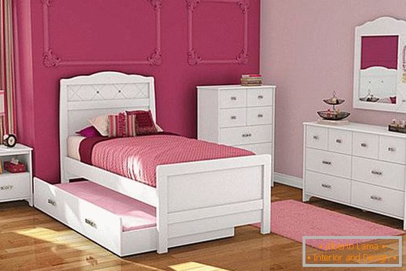 Diseño infantil en color blanco y rosa
