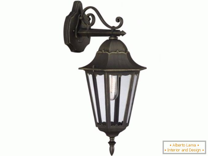 Lámparas colgantes de exterior en el estilo de Provence photo