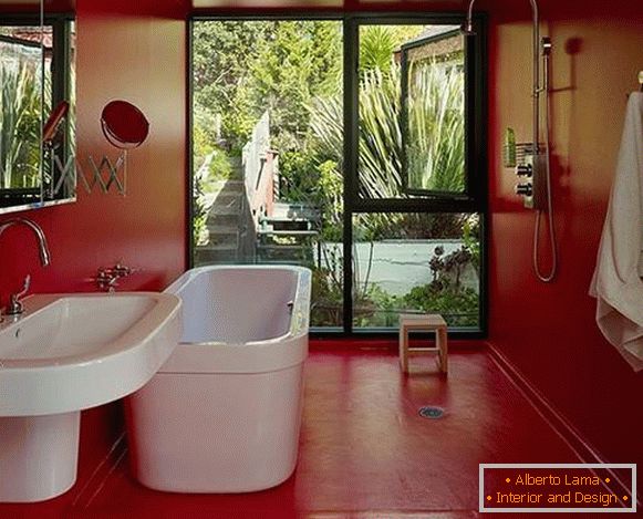 Variantes de pintar las paredes en el departamento - color rojo en el baño