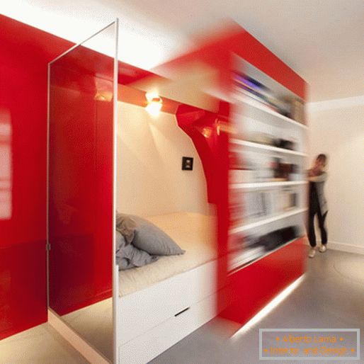 Dormitorio transformable rojo y blanco