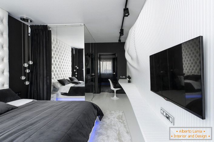 La habitación es de estilo de alta tecnología con elementos de ilusiones visuales.