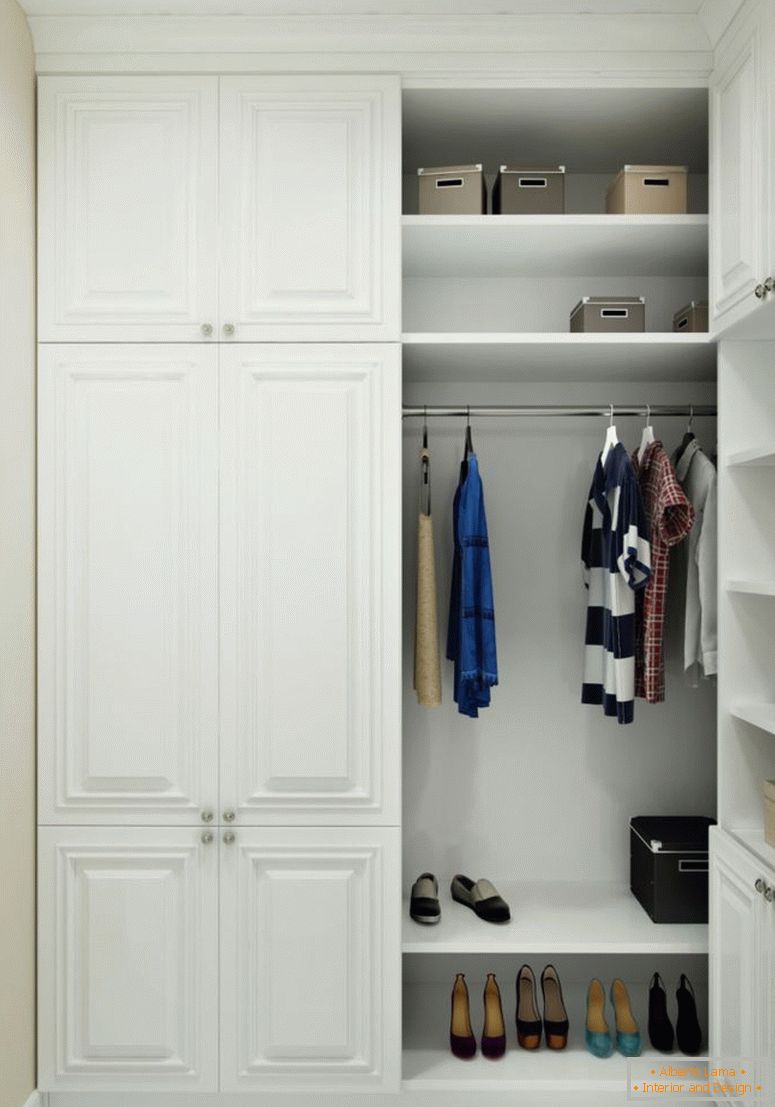 un armario pequeño-3-sq-meter-with-white-wardroberobes