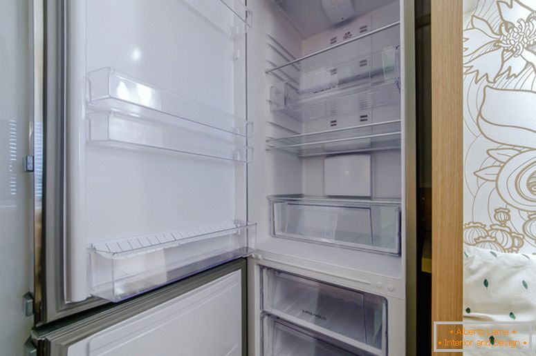 Refrigerador moderno в дизайне кухни