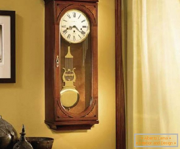 reloj vintage pared con una pelea, foto 10