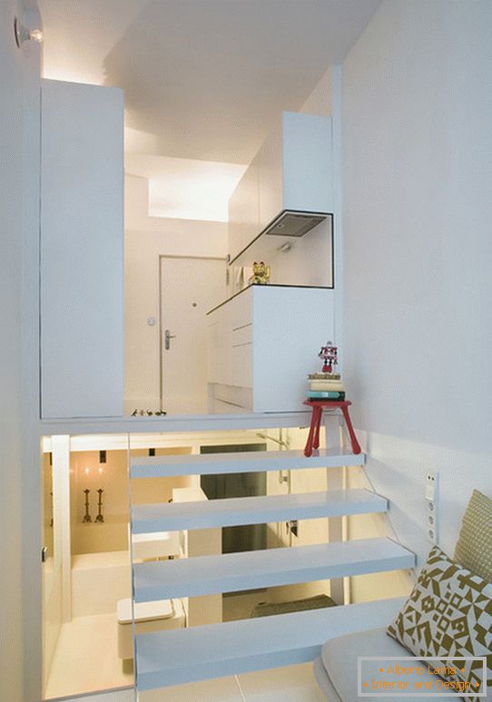 Diseño no estándar de un apartamento pequeño