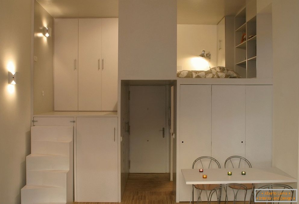Área de apartamento pequeño: elegante loft en color blanco