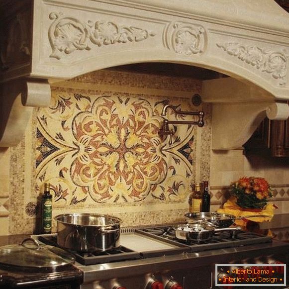 un panel de azulejos en la cocina, foto 15