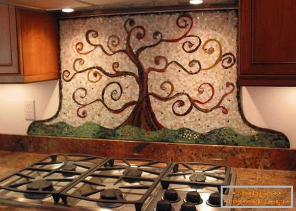 un panel de azulejos en la cocina, foto 17