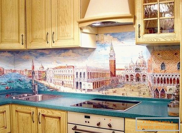 un panel de azulejos en la cocina, foto 23