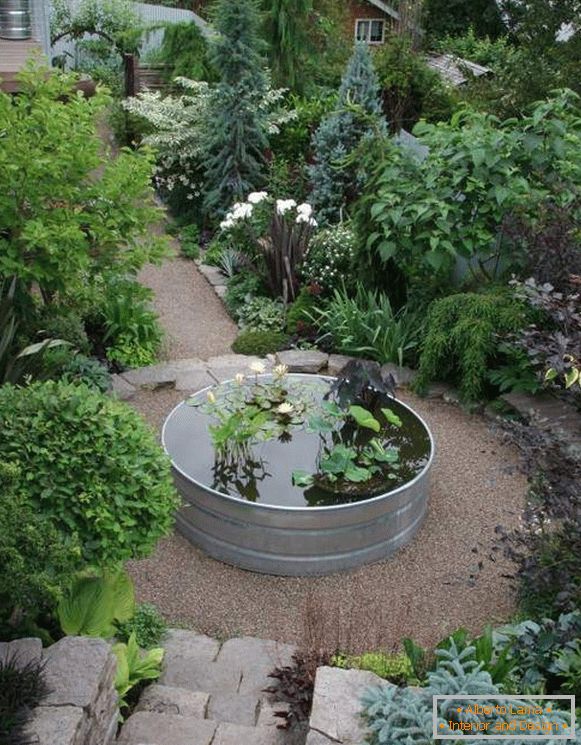 Ideas de jardinería: un mini estanque en el jardín